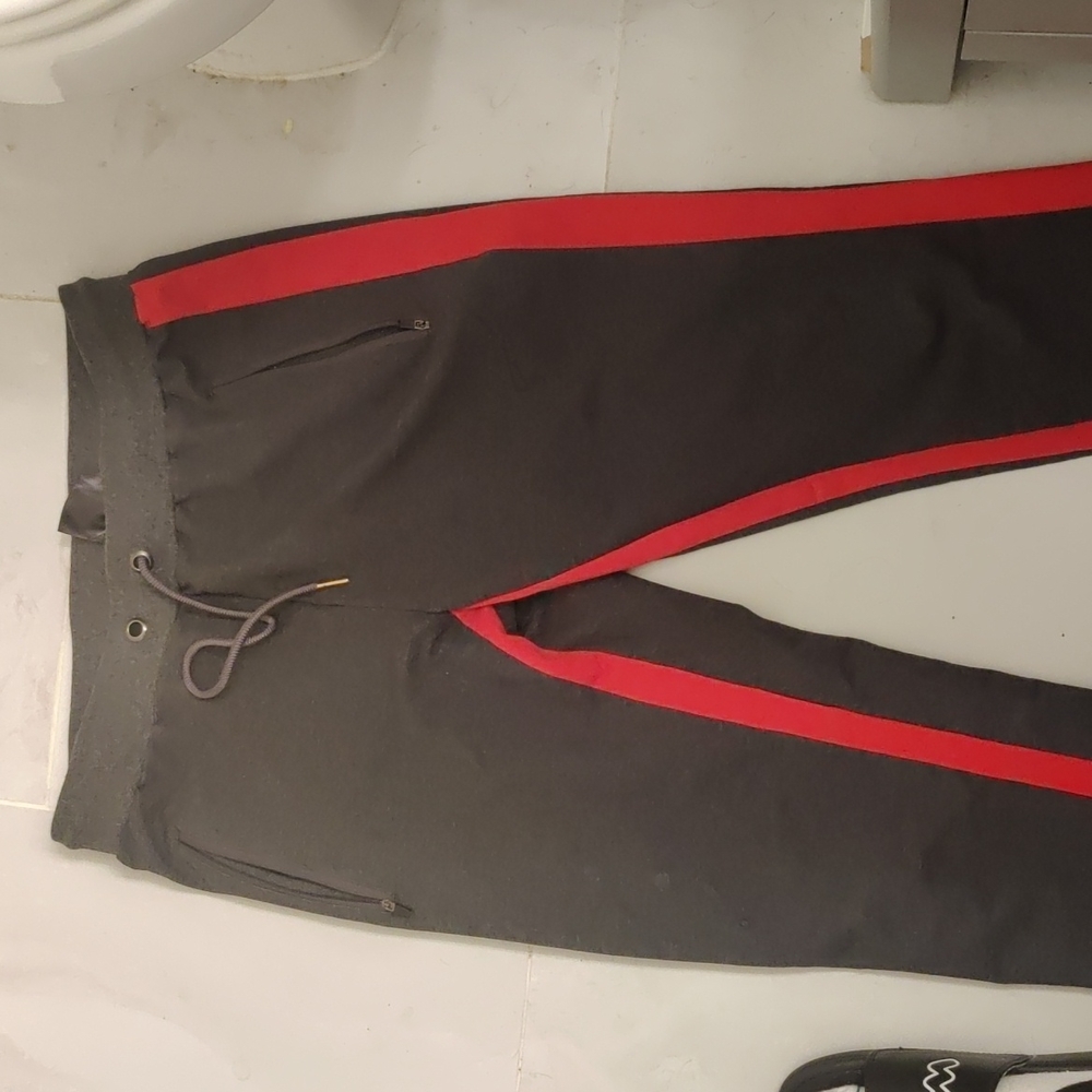 Joggers - Picture 3 of 3